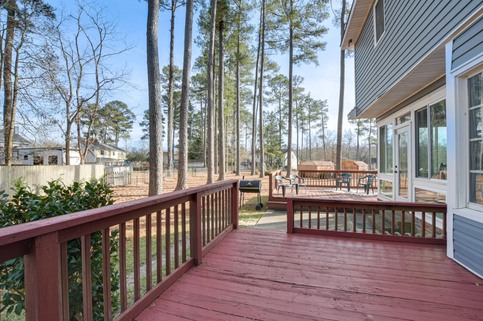 Lovely Fayetteville Home Deck And Fireplace! Exterior foto